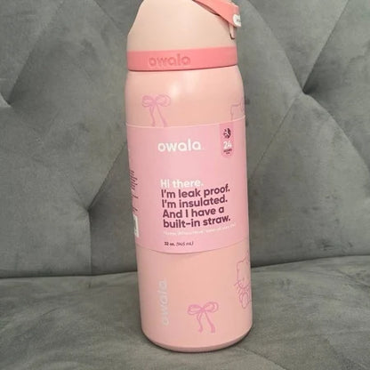 Owala x Hello Kitty Limited Edition 32 Oz FreeSip Bottle